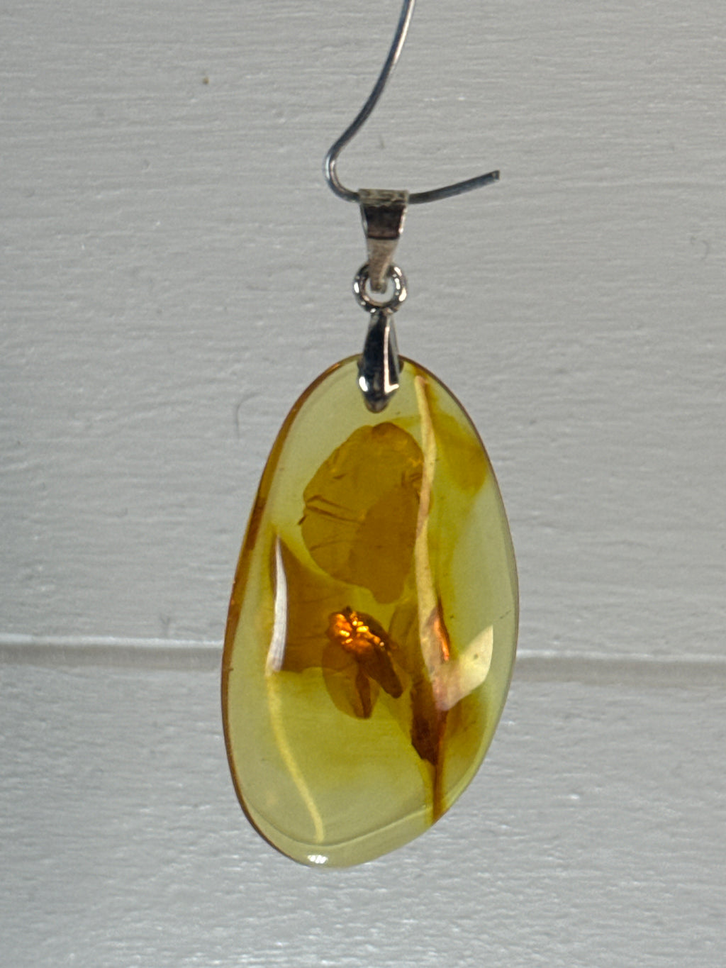 Flower Amber Pendant