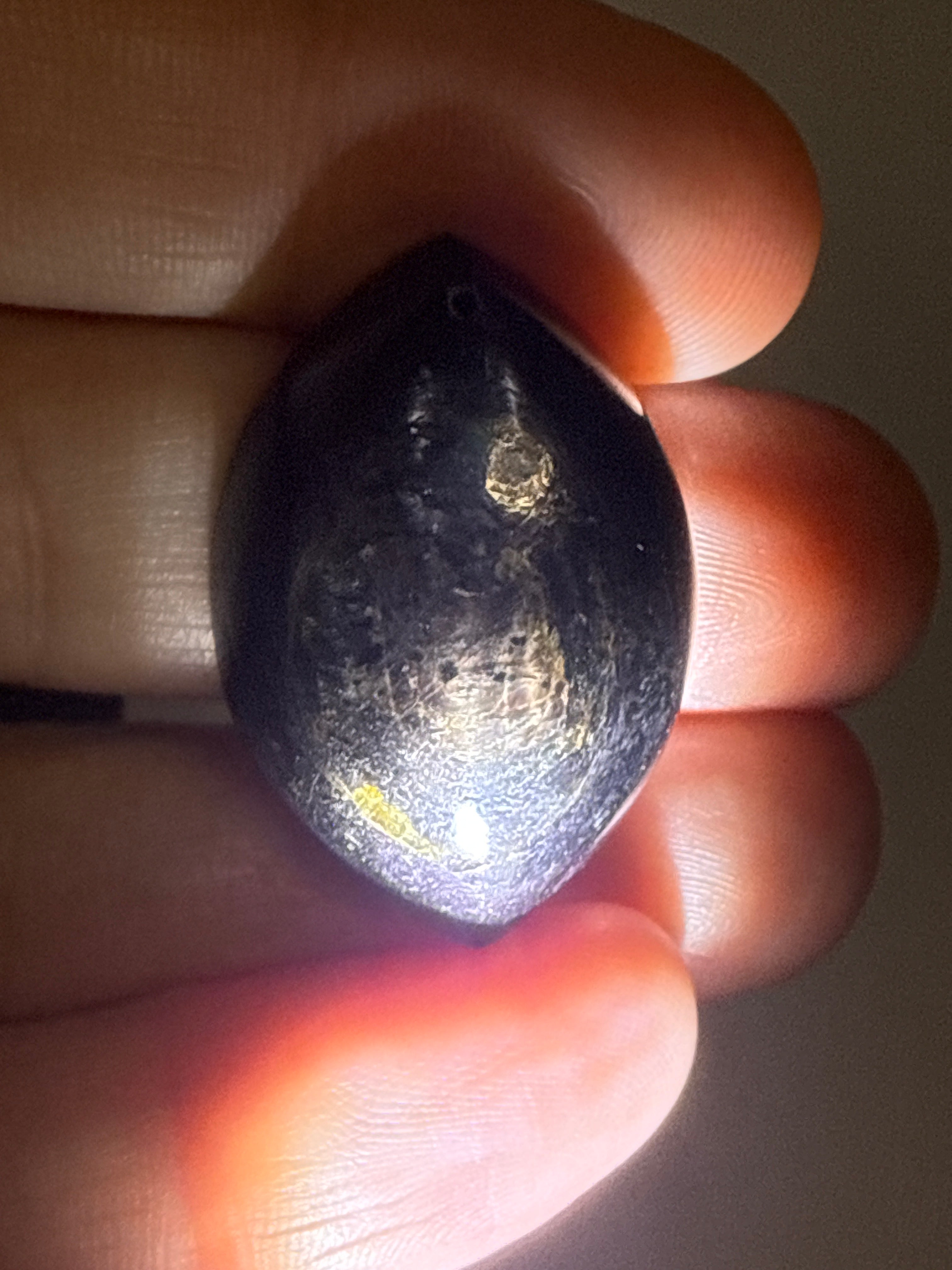 Hypersenthe Pendant