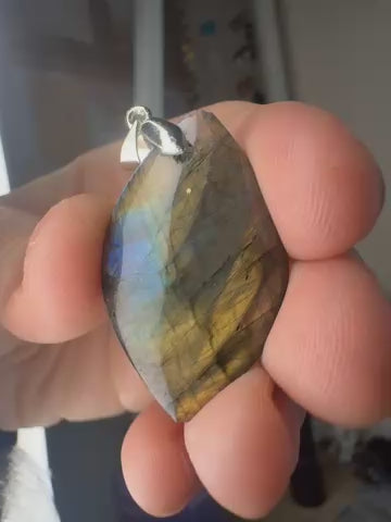 Labradorite Pendant