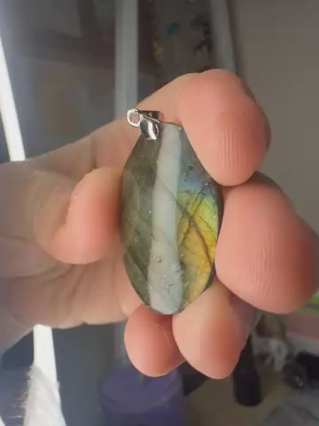 Labradorite Pendant