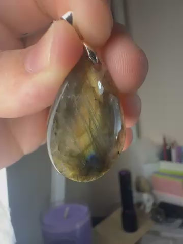 Labradorite Pendant