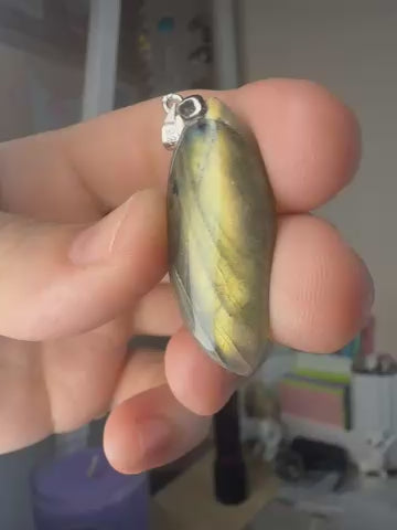 Labradorite Pendant
