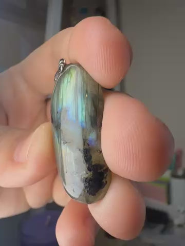 Labradorite Pendant