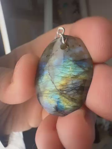 Labradorite Pendant