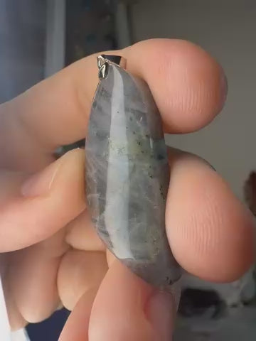 Labradorite Pendant