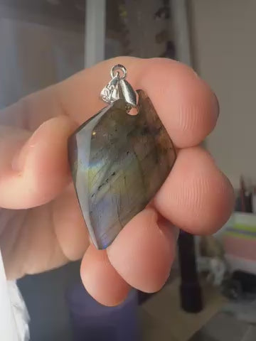 Labradorite Pendant